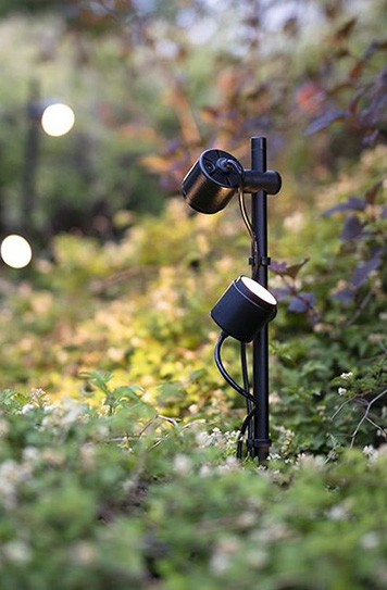 mini Scope Duo 12V installed in a garden