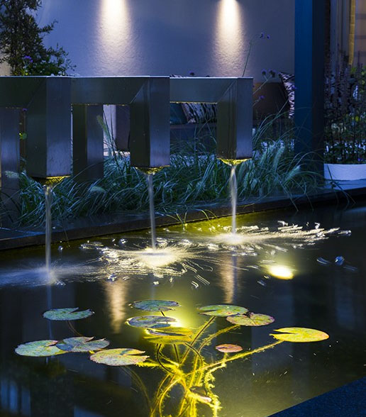 Sub spot 12V underwater light in pond